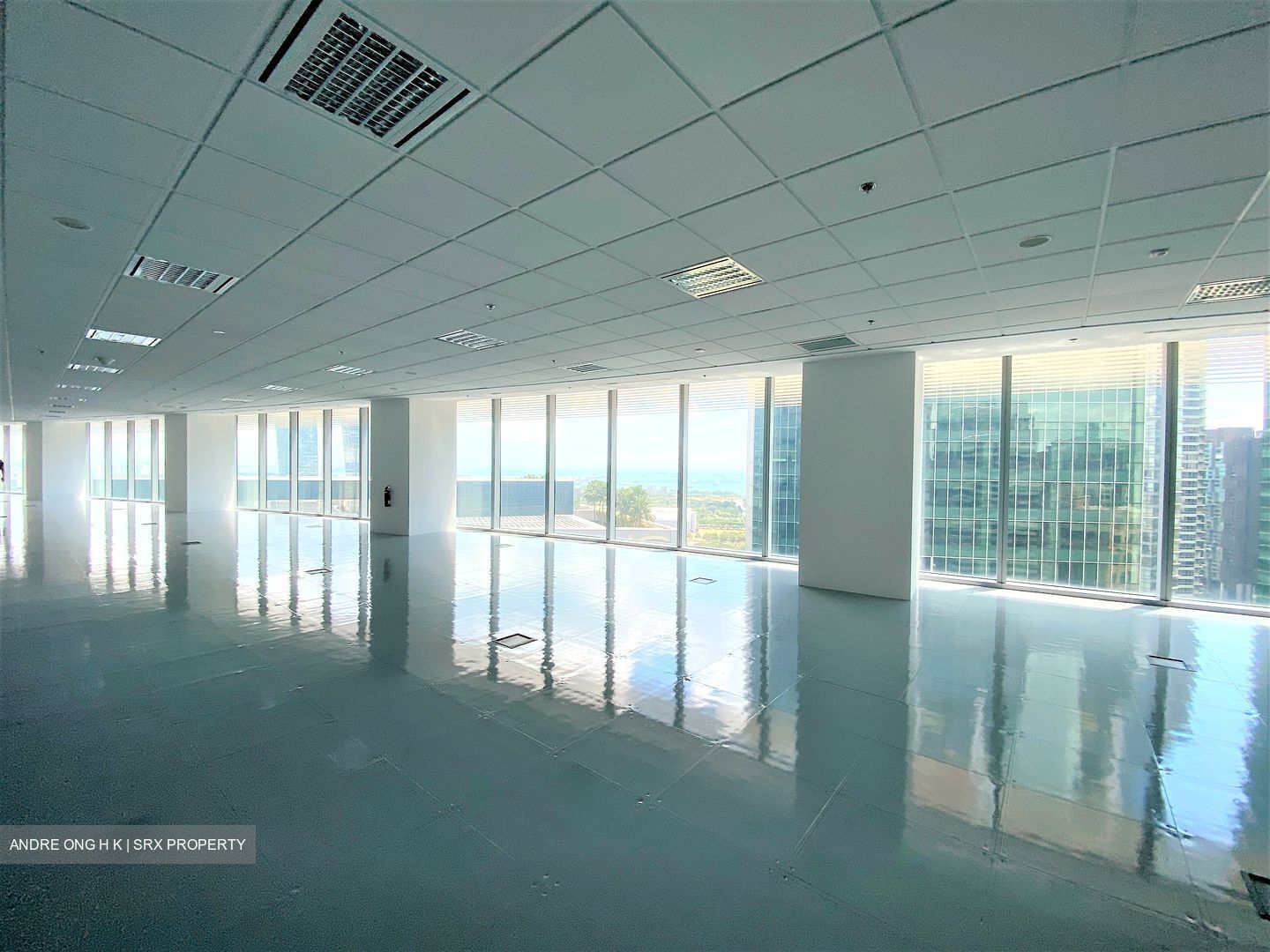 Ocean Financial Centre (D1), Office #557998751